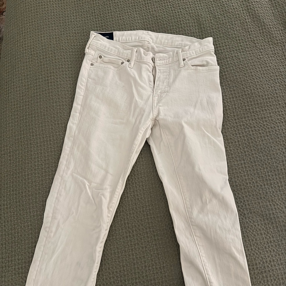 Abercrombie & Fitch White Skinny Jeans